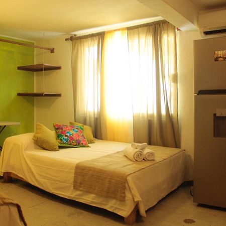 La Casa Naranja Otel Isla Mujeres Dış mekan fotoğraf