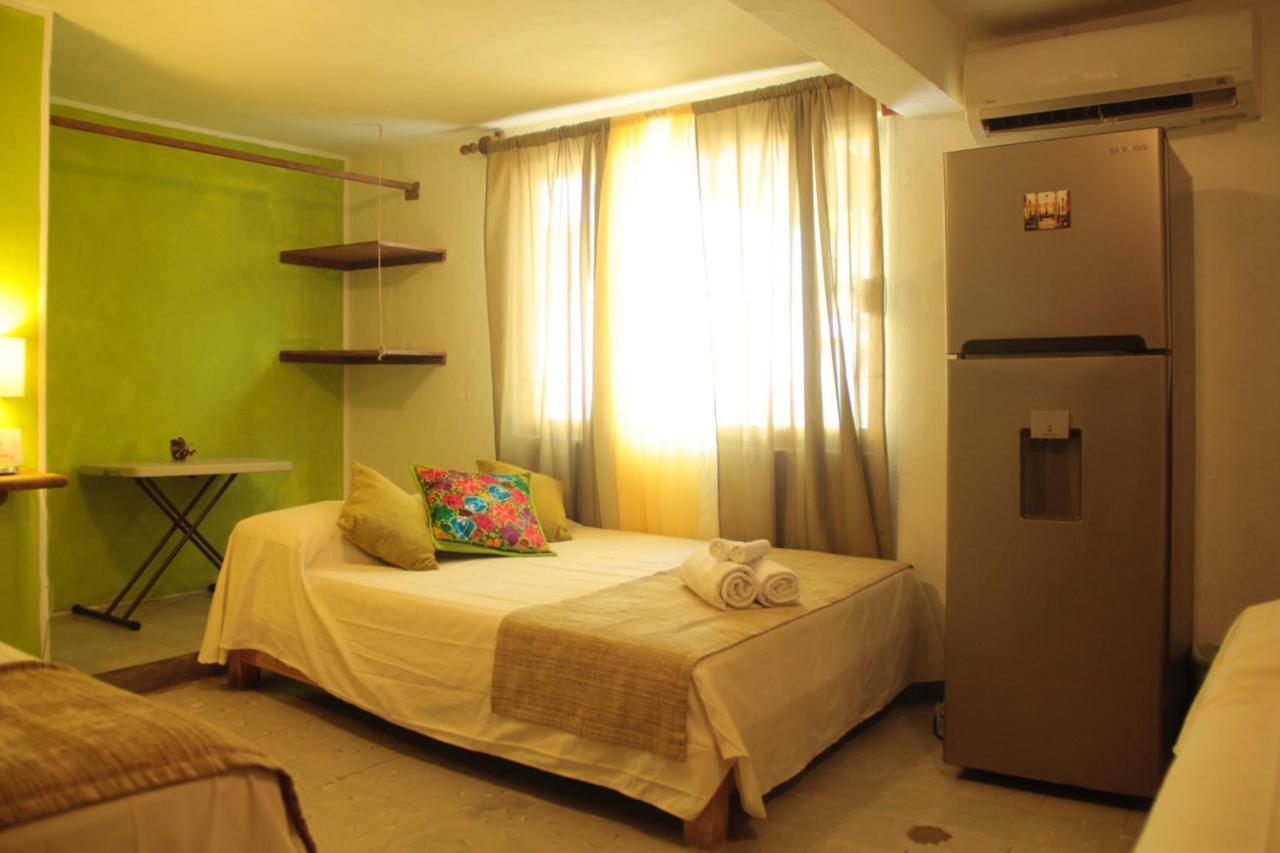La Casa Naranja Otel Isla Mujeres Dış mekan fotoğraf
