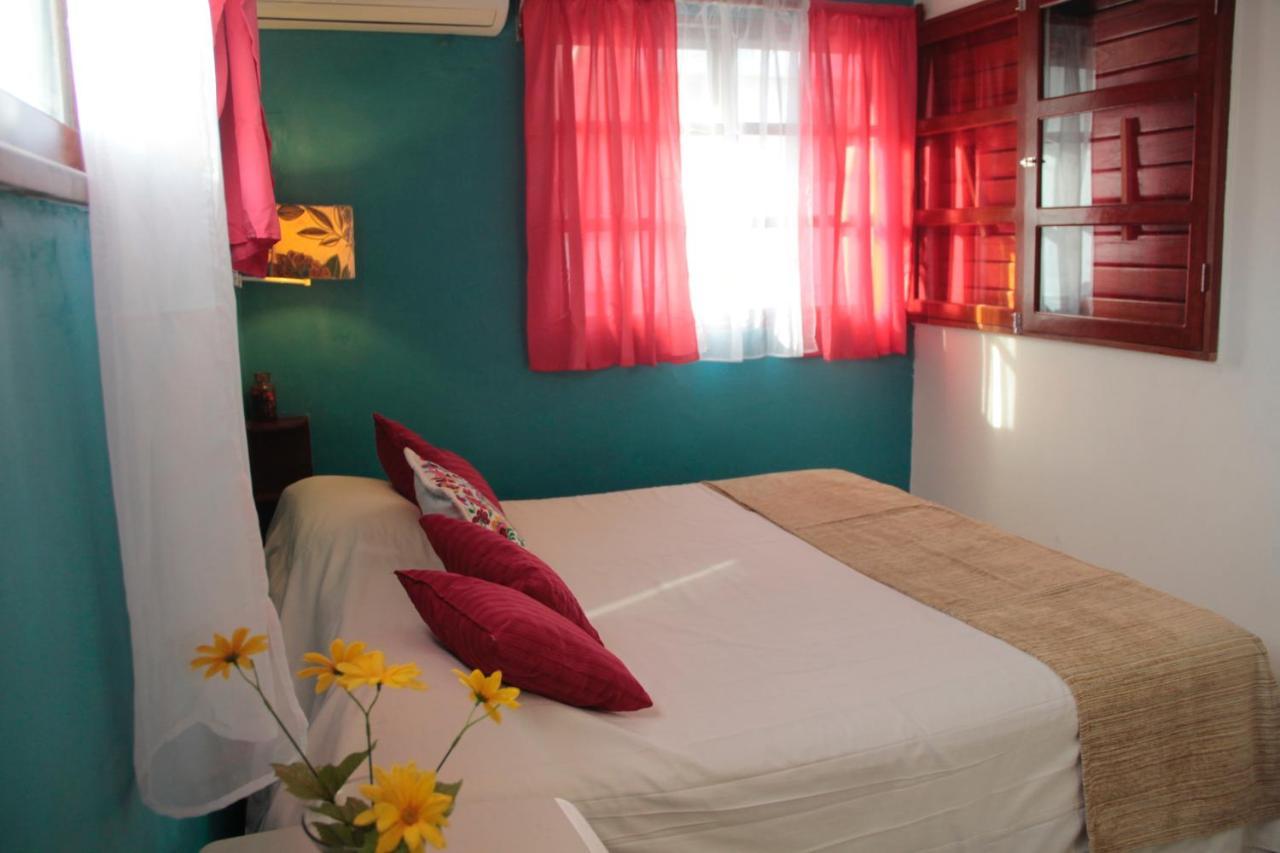La Casa Naranja Otel Isla Mujeres Dış mekan fotoğraf