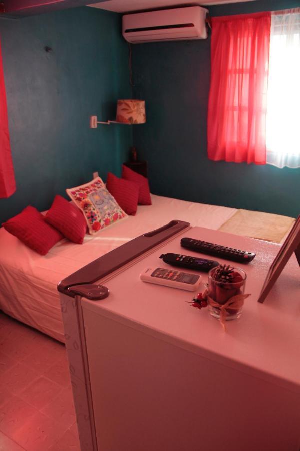 La Casa Naranja Otel Isla Mujeres Dış mekan fotoğraf