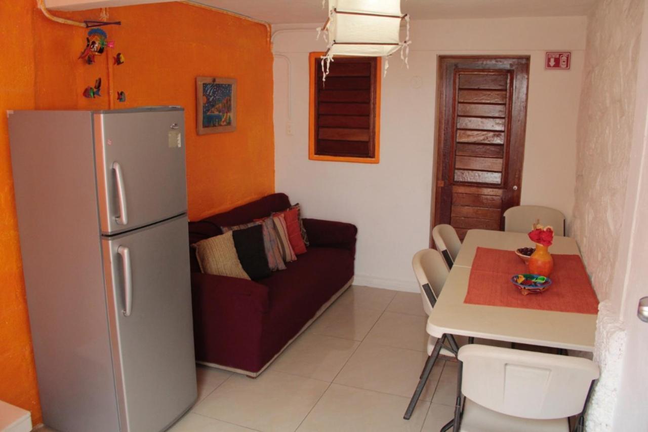 La Casa Naranja Otel Isla Mujeres Dış mekan fotoğraf